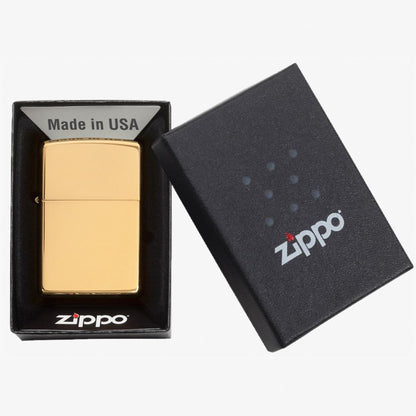 Vooraanzicht Zippo aansteker High Polished Brass basismodel in open geschenkdoos